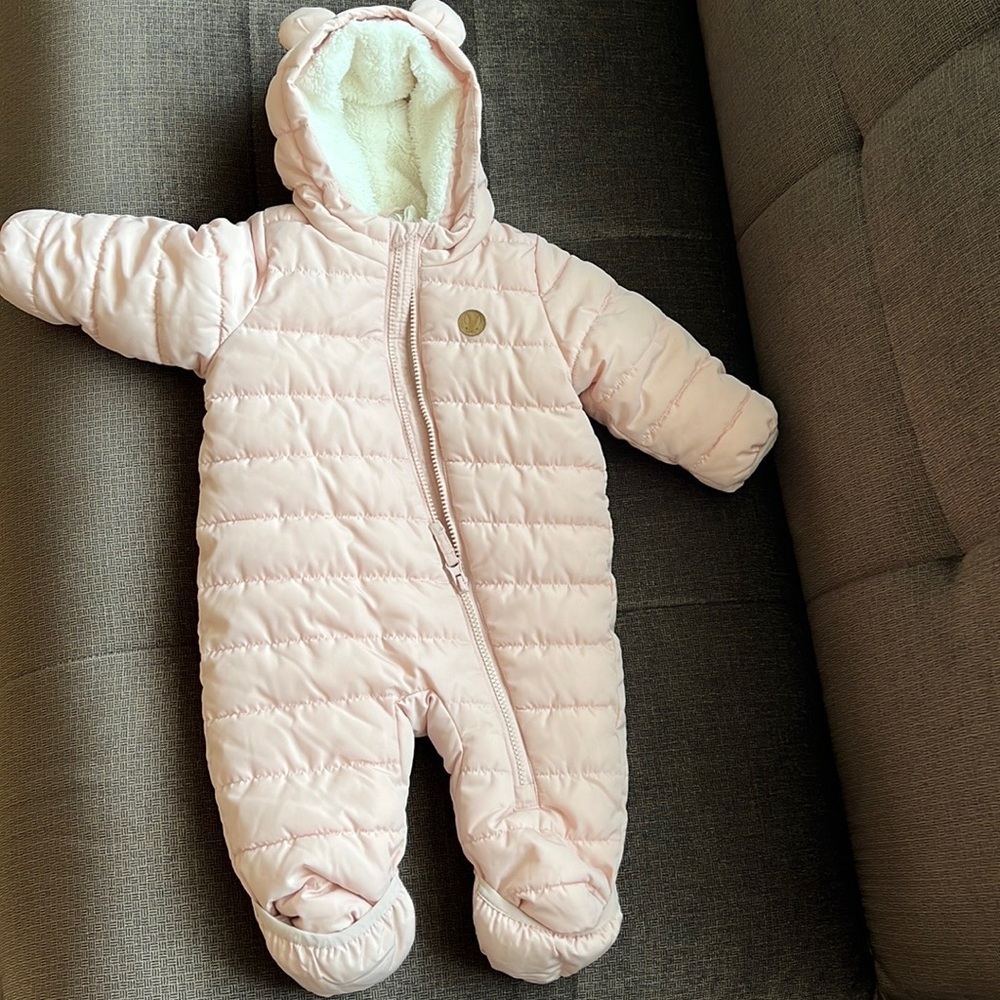 Winter jumpsuit for a girl 3 months H&M .New one without tag